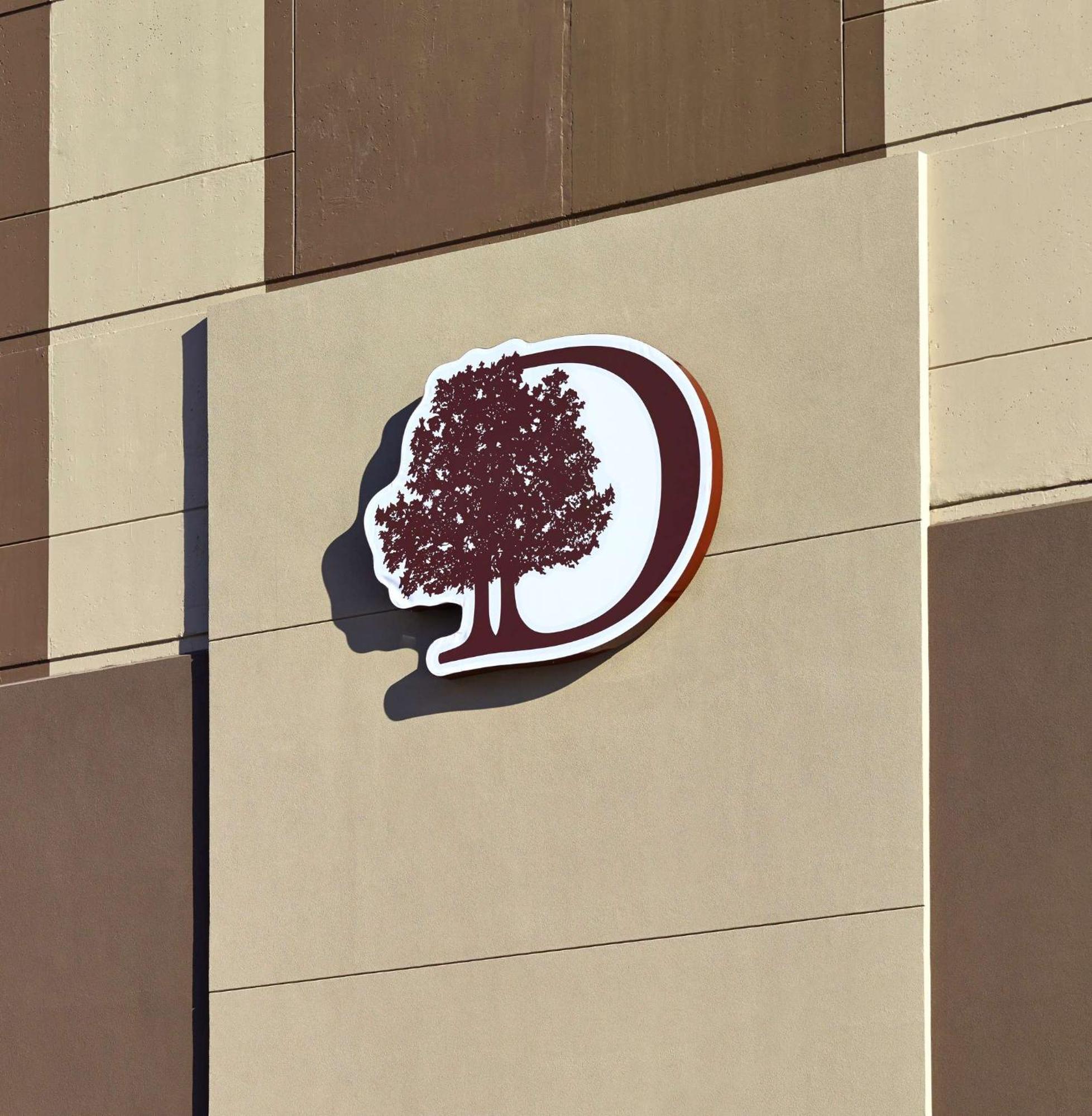 Doubletree By Hilton Hotel & Conference Centre Regina Exterior photo
